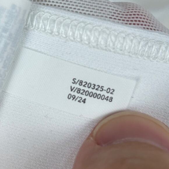 Athleta Invincible Sports Bra Bright White 36DD style 820325 (2024) athletic - Picture 12 of 12